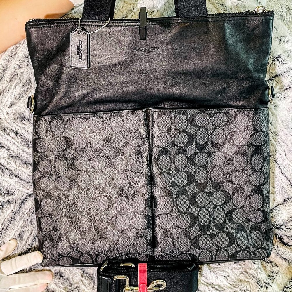 NWOT - COACH CHARLES FOLDOVER TOTE IN SIGNATURE (F54774)